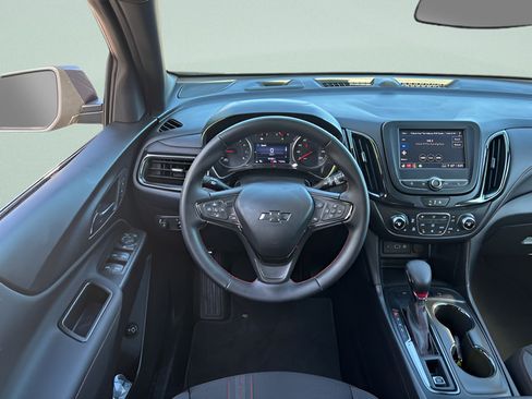 Used 2023 Chevrolet Equinox RS AWD/4WD image 6