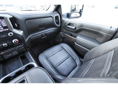 Used 2022 GMC Sierra 2500 Denali w/ Technology Package AWD/4WD image 11
