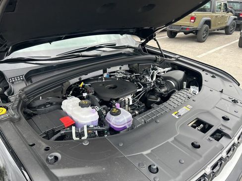 New 2026 Jeep Grand Cherokee Limited image 18