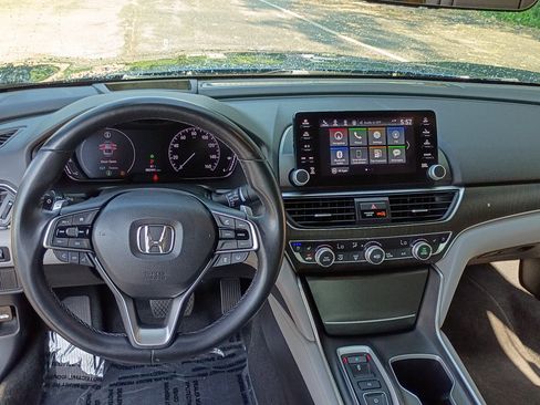 Used 2020 Honda Accord Touring image 12