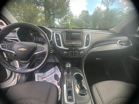 Used 2021 Chevrolet Equinox LT image 10