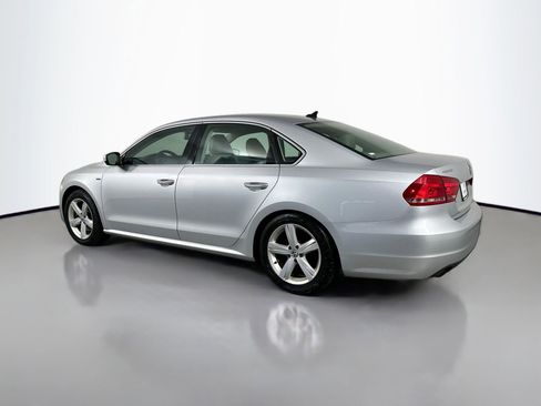 Used 2015 Volkswagen Passat 1.8T Limited Edition image 7