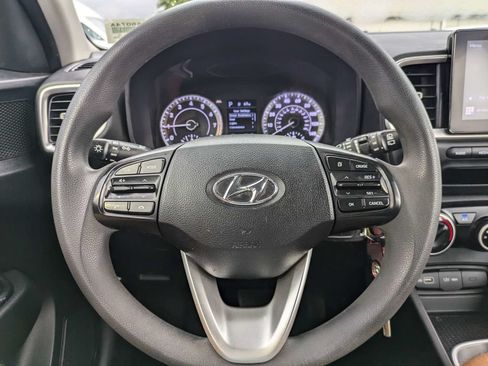 Used 2022 Hyundai Venue SE w/ Cargo Package FWD image 25