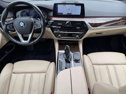 Used 2018 BMW 530e image 27