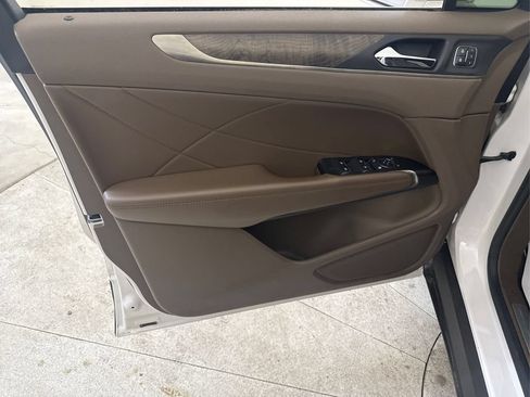 Used 2017 Lincoln MKC Reserve FWD image 33