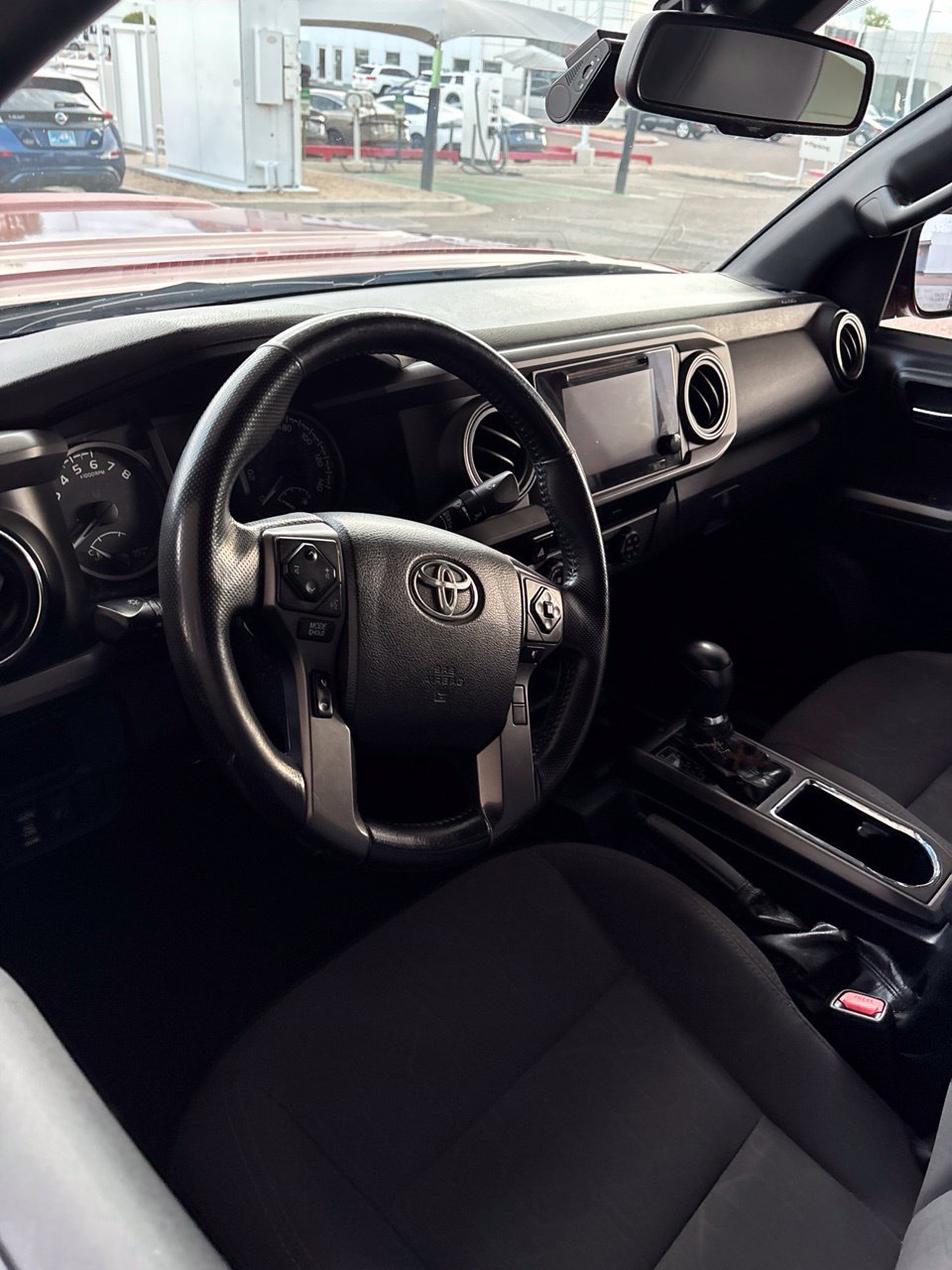 Used 2019 Toyota Tacoma TRD Sport w/ Technology Package RWD image 5