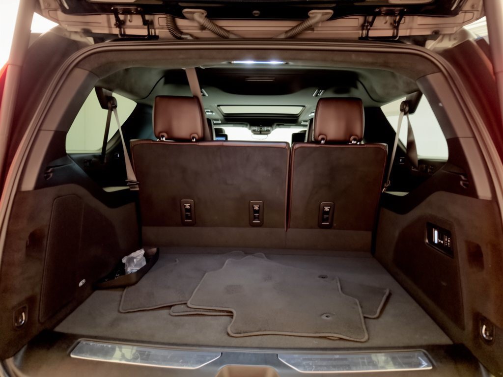 Used 2023 Cadillac Escalade ESV Premium Luxury Platinum w/ LPO, Radiant Package AWD/4WD image 28