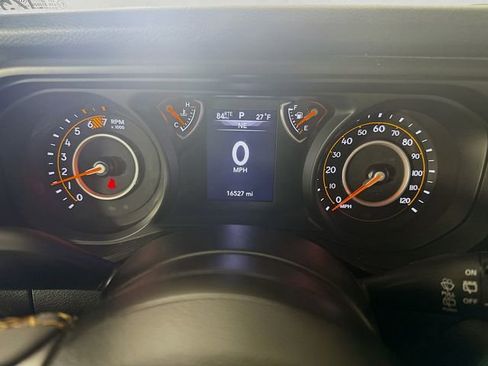 Used 2024 Jeep Wrangler Sport S image 12