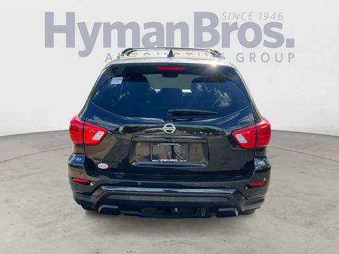 Used 2020 Nissan Pathfinder SL AWD/4WD image 4