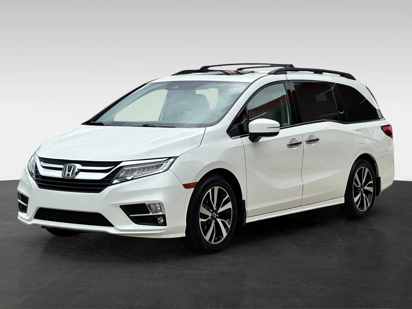 Used 2019 Honda Odyssey Elite image 3