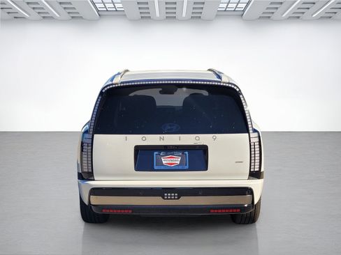 New 2026 Hyundai Ioniq 9 Calligraphy image 4