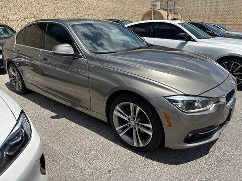 Used 2018 BMW 330i Sedan RWD image 4