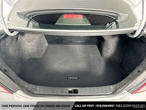 Used 2016 Nissan Versa S FWD image 22