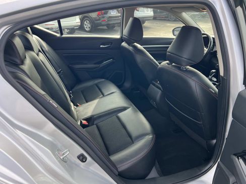 Used 2023 Nissan Altima 2.5 SR image 29