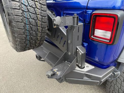 Used 2018 Jeep Wrangler Sport AWD/4WD image 34