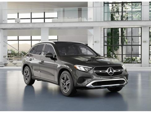Used 2026 Mercedes-Benz GLC 300 4MATIC image 9