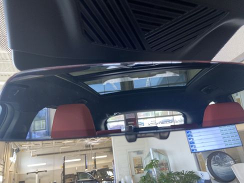 Used 2025 BMW X1 xDrive28i w/ Technology Package image 28