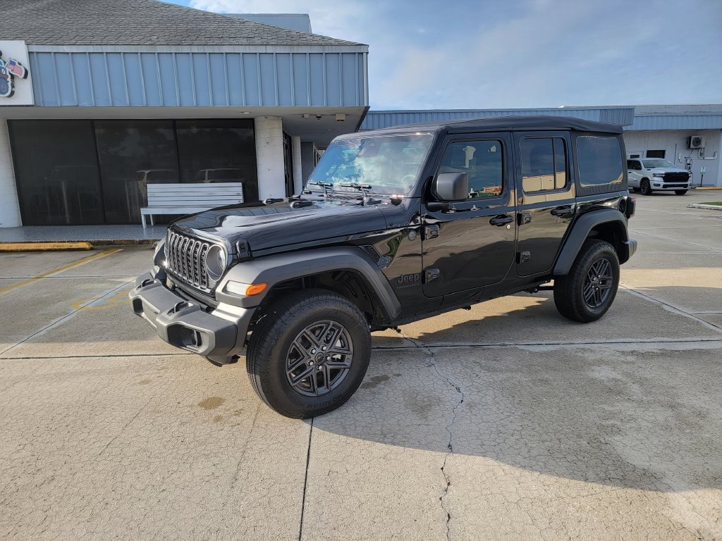 Used 2026 Jeep Wrangler Unlimited Sport AWD/4WD image 1