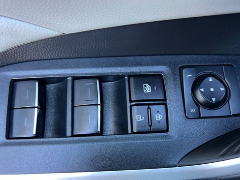 Certified 2022 Toyota RAV4 XLE Premium image 11