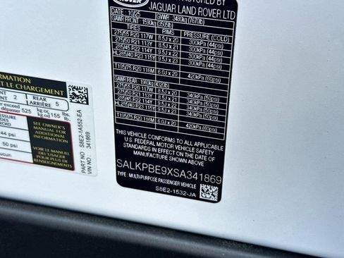 New 2025 Land Rover Range Rover Long Wheelbase SE AWD/4WD image 27