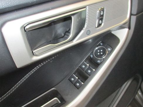 Used 2024 Ford Explorer XLT w/ Equipment Group 202A image 25