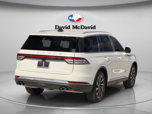 Used 2026 Lincoln Aviator 2WD image 6