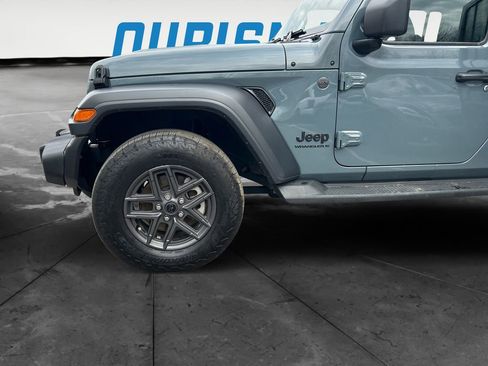 Used 2024 Jeep Wrangler Sport S image 14