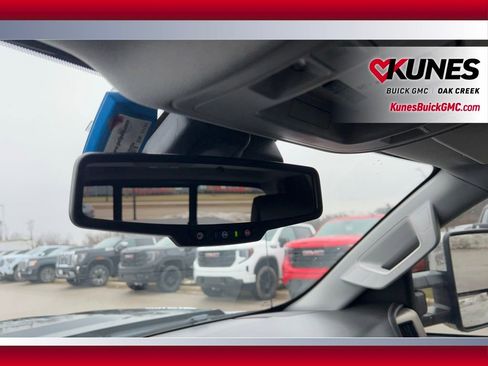 Used 2017 GMC Sierra 3500 Denali image 18