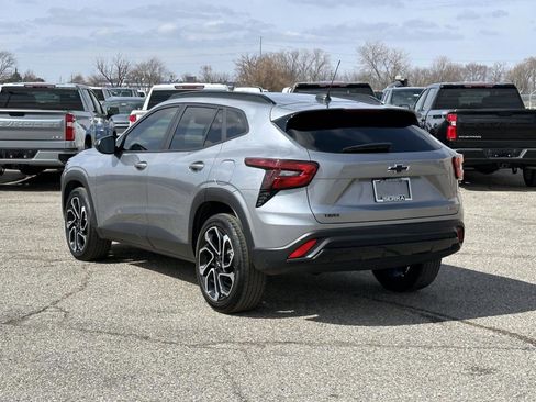 Certified 2024 Chevrolet Trax RS w/ Sunroof Package image 3