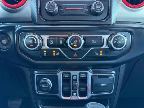 Used 2020 Jeep Gladiator Sport w/ Quick Order Package 24S AWD/4WD image 14