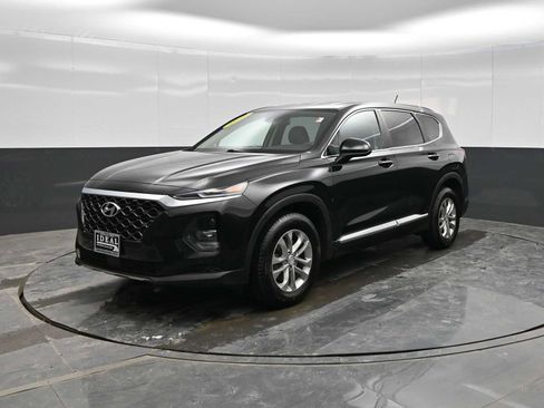 Used 2020 Hyundai Santa Fe SE image 4