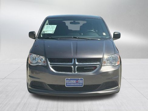 Used 2018 Dodge Grand Caravan SE w/ UConnect Hands-Free Group FWD image 2