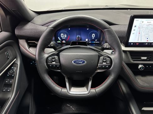 Certified 2025 Ford Explorer ST-Line image 14