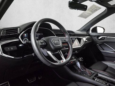 Used 2025 Audi Q3 2.0T Premium Plus AWD/4WD image 10