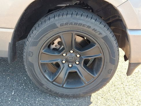 Certified 2022 RAM 1500 Big Horn image 9