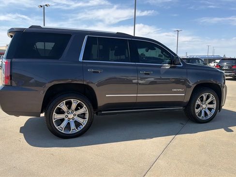 Used 2018 GMC Yukon Denali w/ Denali Ultimate Package AWD/4WD image 23