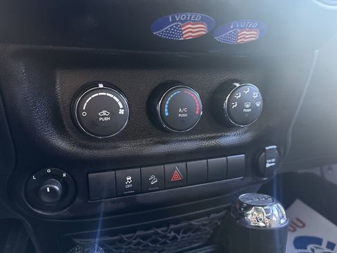 Used 2018 Jeep Wrangler Unlimited Sport S image 24