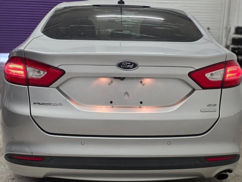 Used 2016 Ford Fusion SE image 9