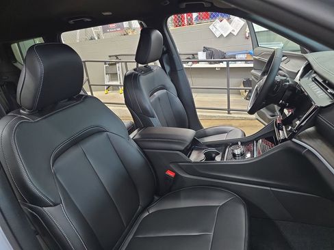 New 2026 Jeep Grand Cherokee L Limited AWD/4WD image 10