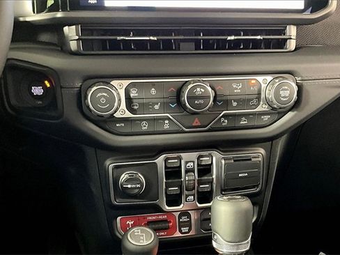 New 2026 Jeep Wrangler Unlimited Rubicon w/ Safety Group image 7