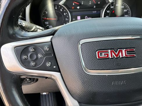 Used 2022 GMC Terrain SLT w/ Infotainment Package II FWD image 23