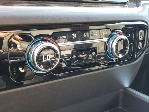 New 2025 GMC Sierra 1500 Elevation w/ Preferred Package image 18