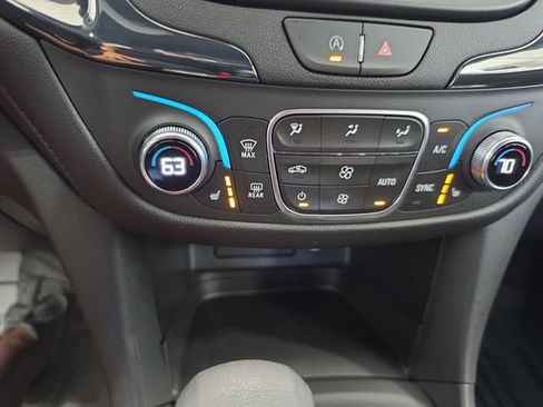 Used 2024 Chevrolet Equinox RS w/ RS Leather Package AWD/4WD image 15