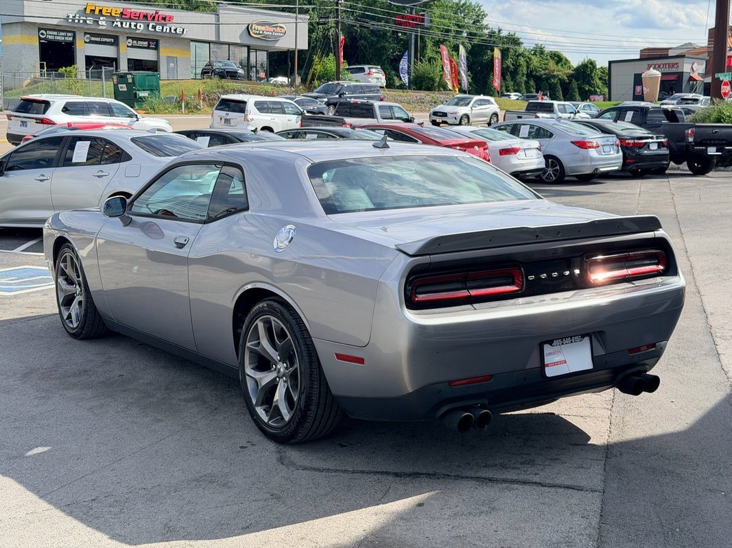 Used 2017 Dodge Challenger SXT Plus RWD image 4