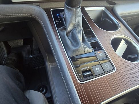 Certified 2024 Toyota Sienna LE image 25