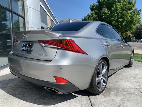 Used 2017 Lexus IS 300 AWD image 5