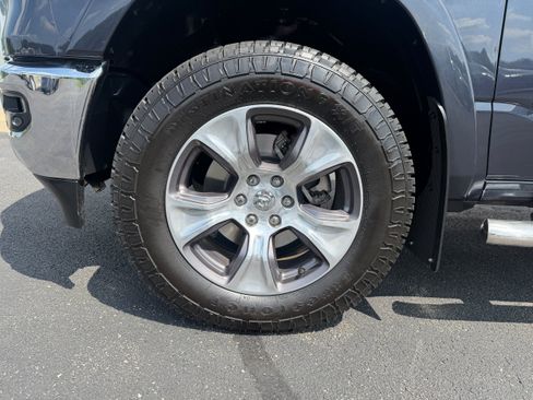 Used 2021 RAM 1500 Laramie AWD/4WD image 11