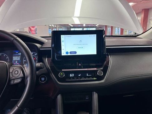 Certified 2023 Toyota Corolla Cross LE image 22