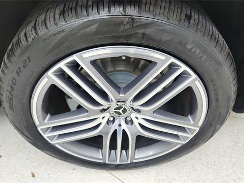 Used 2025 Mercedes-Benz GLS 450 4MATIC image 65