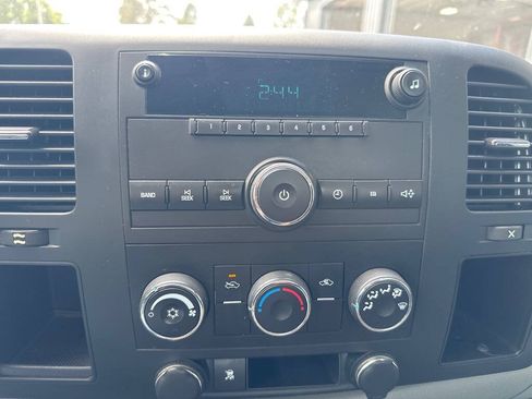 Used 2011 Chevrolet Silverado 1500 W/T RWD image 10